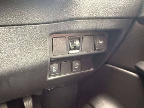 Nissan Qashqai 1.5 Qashqai N-Vision dCi 5dr 20