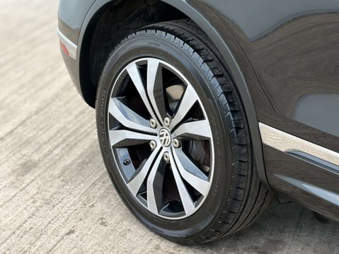 Volkswagen Touareg 3.0 Touareg V6 R-Line TDI BlueMotion Technology Auto 4WD 5dr 7