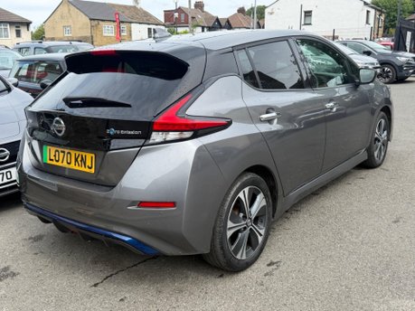 Nissan LEAF N-CONNECTA 9