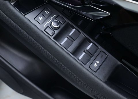 Land Rover Range Rover Evoque 2.0 Range Rover Evoque R-Dynamic S D MHEV Auto 4WD 5dr 43