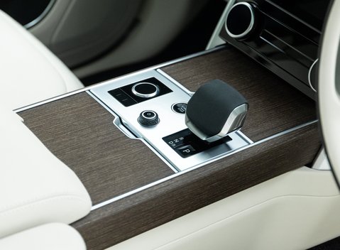 Land Rover Range Rover P400 HSE 17