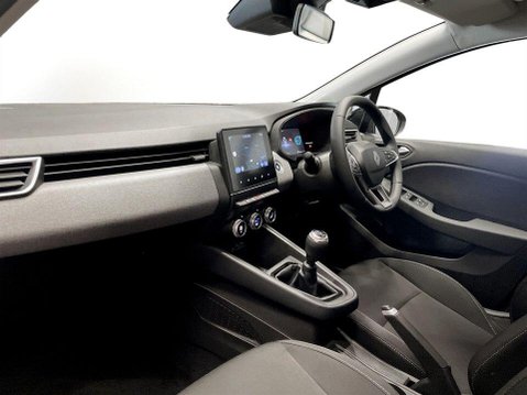 Renault Clio 1.0 TCe evolution Hatchback 5dr Petrol Manual Euro 6 (s/s) (90 ps) Air Con 15