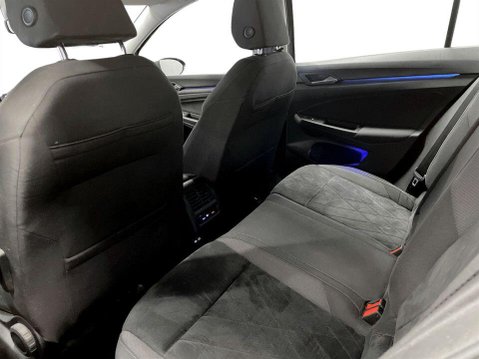 Volkswagen Golf 2.0 TDI Style Hatchback 5dr Diesel DSG Euro 6 (s/s) (150 ps) DAB Radio - Se 20