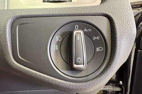 Volkswagen Golf 1.2 TSI BlueMotion Tech S Hatchback 5dr Petrol DSG Euro 5 (s/s) (105 ps) 46