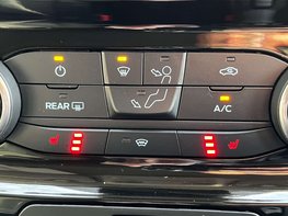 Ford Tourneo Custom 2.0 Tourneo Custom 320 Zetec EcoBlue Auto 4dr 46