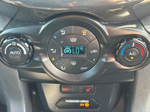 Ford Ecosport 1.0T EcoBoost Titanium 2WD Euro 5 (s/s) 5dr 17