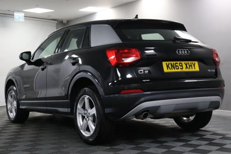 Audi Q2 TDI SPORT 22