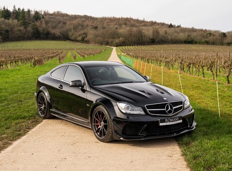 Mercedes-Benz C63 AMG BLACK SERIES 2