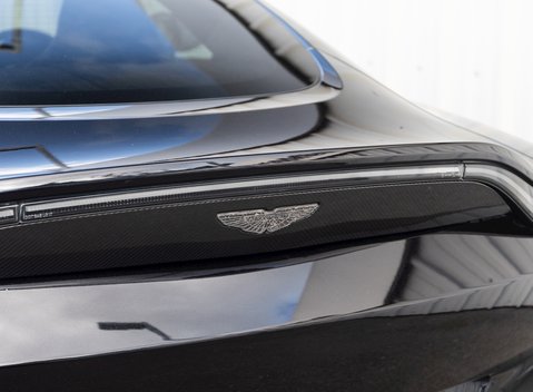 Aston Martin V8 Vantage 31