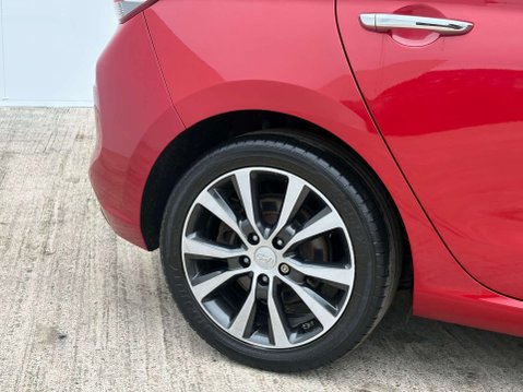 Hyundai i30 1.6 CRDi Premium Hatchback 5dr Diesel Manual Euro 6 (s/s) (115 ps) 22