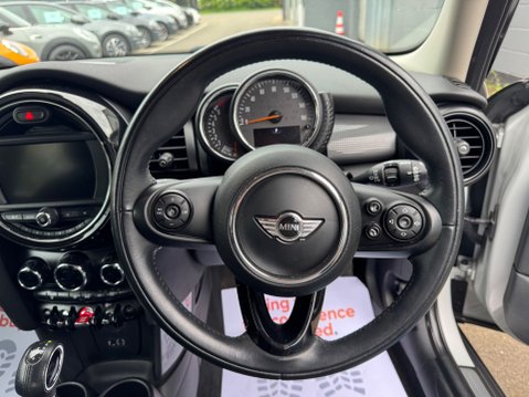 Mini Hatch COOPER 23