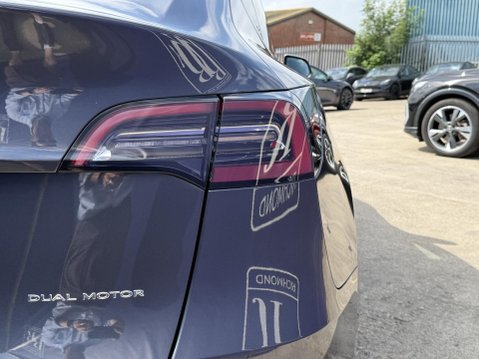 Tesla Model Y (Dual Motor) Long Range SUV 5dr Electric Auto 4WDE (384 bhp) 19