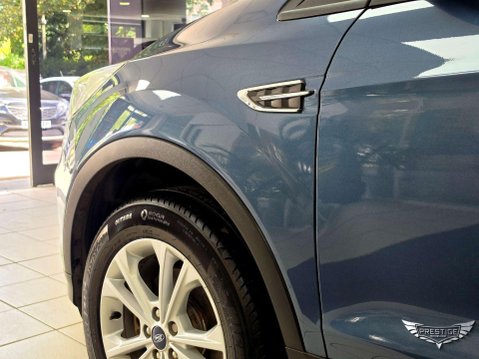 Ford Kuga 1.5T EcoBoost Titanium 2WD Euro 6 (s/s) 5dr 9