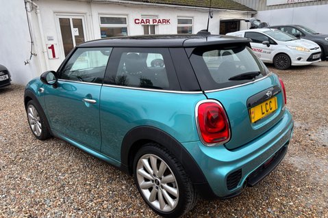 Mini Hatch COOPER 1.5 CHILLI LOOK! JUST 46000 MILES! SERVICE HISTORY! MINI CONNECTED 11
