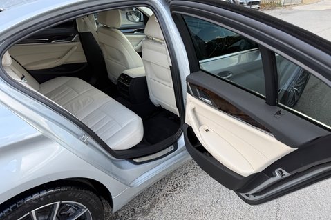 BMW 5 Series 520D XDRIVE SE - 360 DEGREE CAMERAS - IVORY LEATHER 28