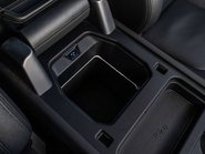 Land Rover Defender P400e XS Edition PHEV 17