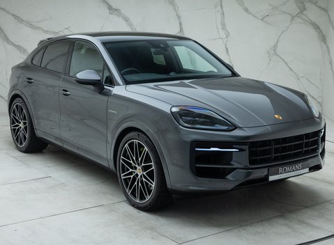 Porsche Cayenne E-HYBRID coupe 11