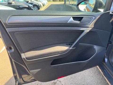 Volkswagen Golf SE TSI EVO 59
