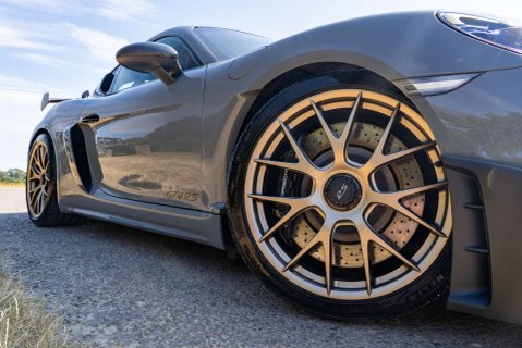 Porsche 718 Cayman GT4 RS 27