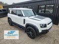 Land Rover Defender S MHEV 1
