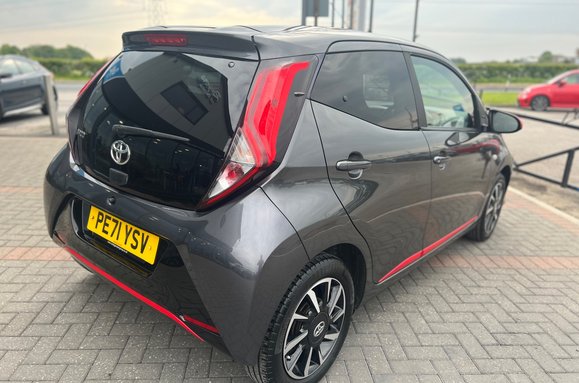 Toyota Aygo 1.0 VVT-I X-TREND TSS 5 DOOR 7