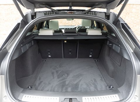 Land Rover Range Rover Velar D300 HSE First Edition 30