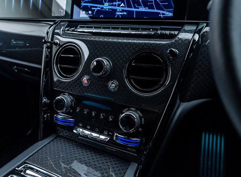 Rolls-Royce Cullinan Series II Black Badge 25