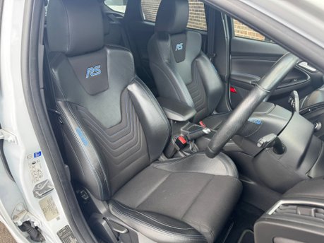 Ford Focus RS 2.3T EcoBoost RS Hatchback 5dr Petrol Manual AWD Euro 6 (s/s) (350 ps) 6