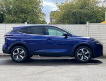 Nissan Qashqai 1.3 DIG-T MHEV N-Connecta SUV 5dr Petrol Hybrid XTRON Euro 6 (s/s) (158 ps) 6