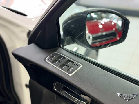 Jaguar F-Pace 2.0 D180 Prestige Auto AWD Euro 6 (s/s) 5dr 83