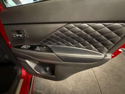 Mitsubishi Outlander 2.4 Outlander Exceed PHEV CVT 4WD 5dr 45