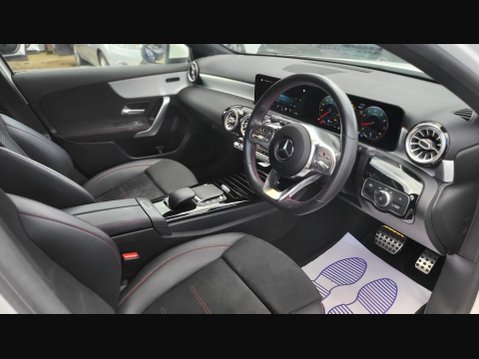 Mercedes-Benz A Class A 250 AMG LINE PREMIUM 16