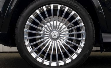 Mercedes-Benz GLS 600 First Class 10