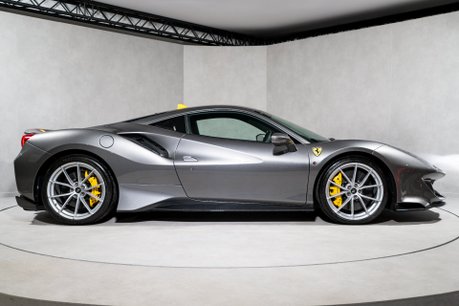 Ferrari 488 Pista WARRANTY. HISTORIC PAINTWORK. CARBON FIBRE INT & EXT. LIFT. CARPLAY. 7