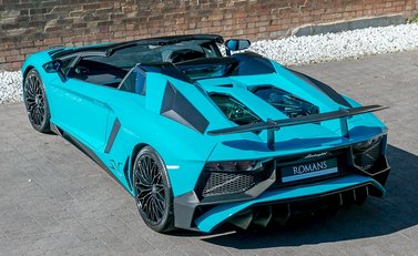 Lamborghini Aventador SV LP750-4 Roadster 13