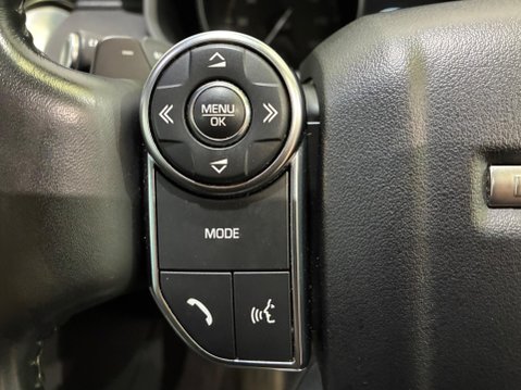 Land Rover Discovery 3.0 TD V6 HSE Auto 4WD Euro 6 (s/s) 5dr 33