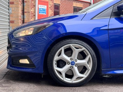 Ford Focus 2.0 TDCi ST-2 Hatchback 5dr Diesel Manual Euro 6 (s/s) (185 ps) 28