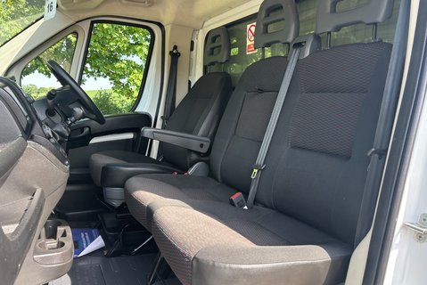 Peugeot Boxer 335 L3 140 ps Drop & Go AKFS Lo Loader - Air Con & Sat Nav 3