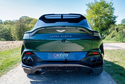 Aston Martin DBX 707 23