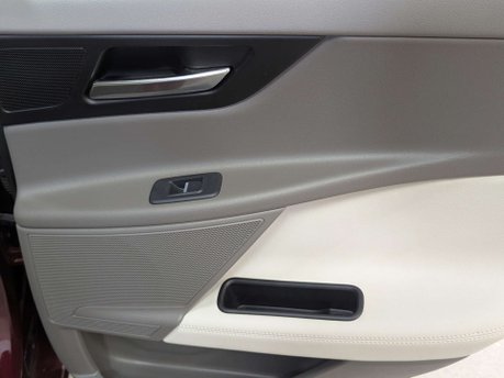 Jaguar XE 2.0 XE Portfolio i Auto 4dr 57