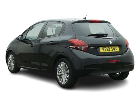 Peugeot 208 1.2 PureTech Signature Hatchback 5dr Petrol Manual Euro 6 (s/s) (82 ps) 4