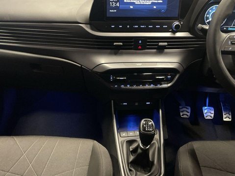 Hyundai BAYON 1.0 T-GDi MHEV Premium SUV 5dr Petrol Hybrid Manual Euro 6 (s/s) (100 ps) R 16