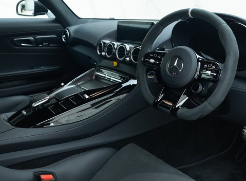 Mercedes-Benz AMG GT R PRO 10