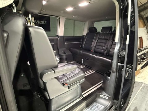 Volkswagen Caravelle 2.0 Caravelle Executive TDI BlueMotion Technology Semi-Auto 5dr 23