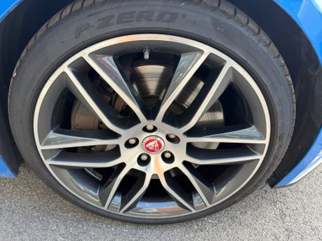 Jaguar F-Type 3.0 V6 R-DYNAMIC 380 17