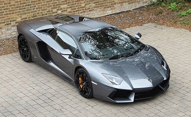 Lamborghini Aventador LP 700-4 Roadster 10