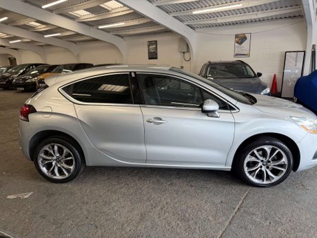 Citroen DS4 2.0 HDi DStyle Hatchback 5dr Diesel Manual Euro 5 (160 ps) 3