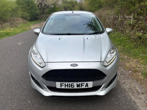 Ford Fiesta ZETEC S 9