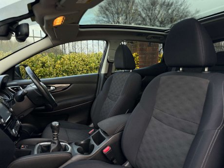 Nissan Qashqai 1.2 Qashqai N-Tec+ DiG-T 5dr 25