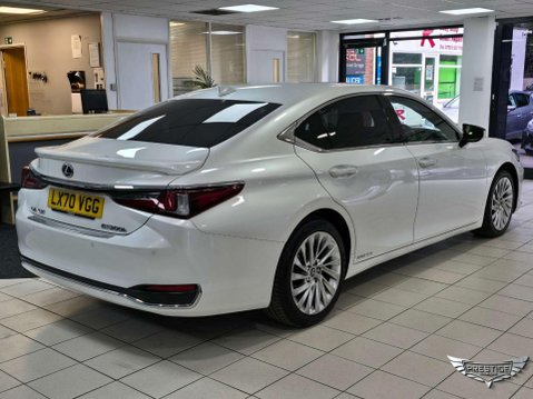 Lexus Es 2.5 300h Takumi E-CVT Euro 6 (s/s) 4dr 4